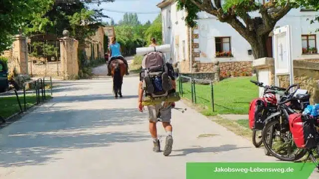Route mit Pferd
