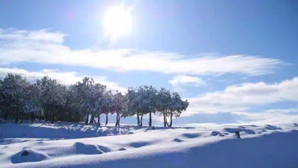 Winterschlaf oder Winter-weg: Tipps für Pilgern auf dem Jakobsweg im Winter 7 Jakobsweg im Winter Sonne