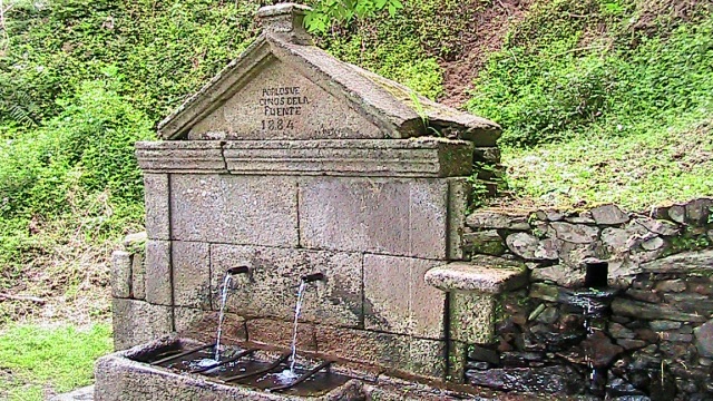 Camino Ingles Brunnen Wasser