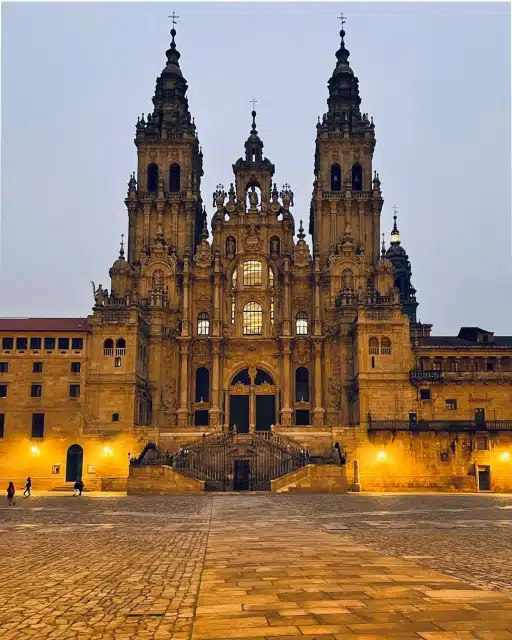 Ankunft in Santiago de Compostela im Winter