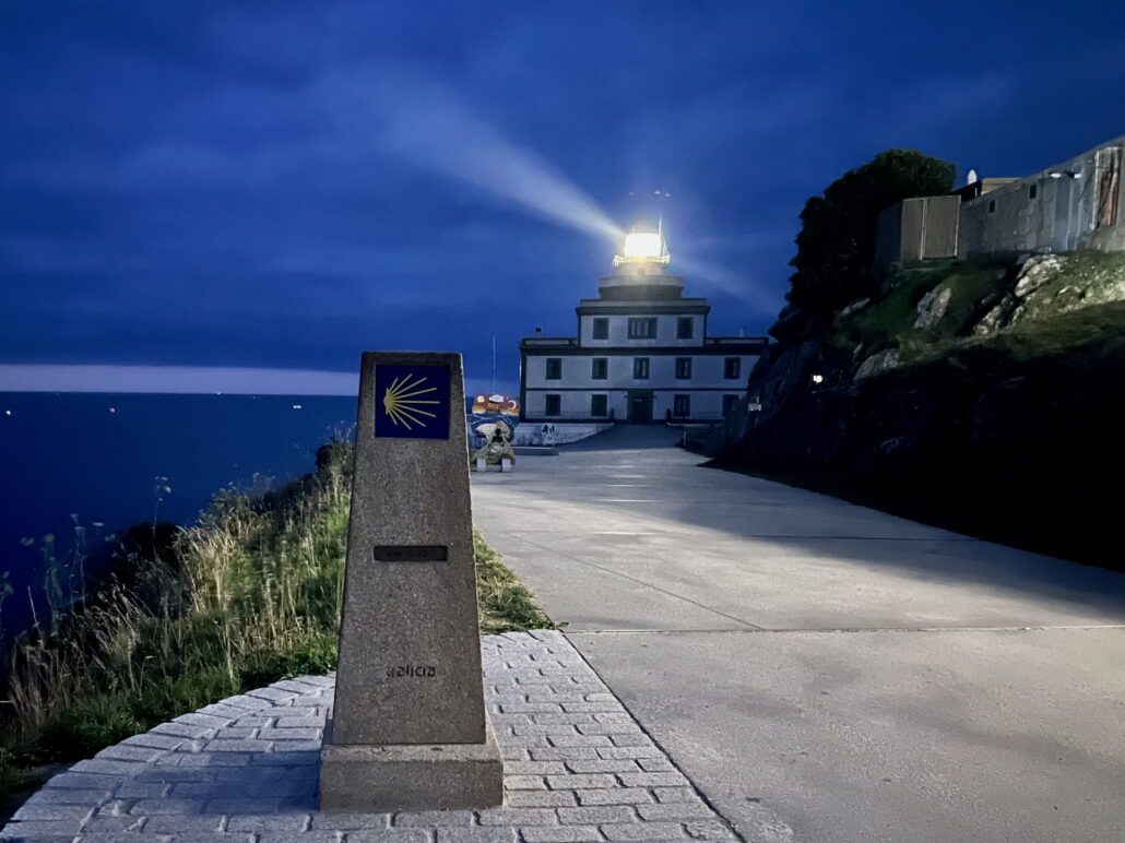 Tom Kirchner vor Sonnenaufgang Finisterre