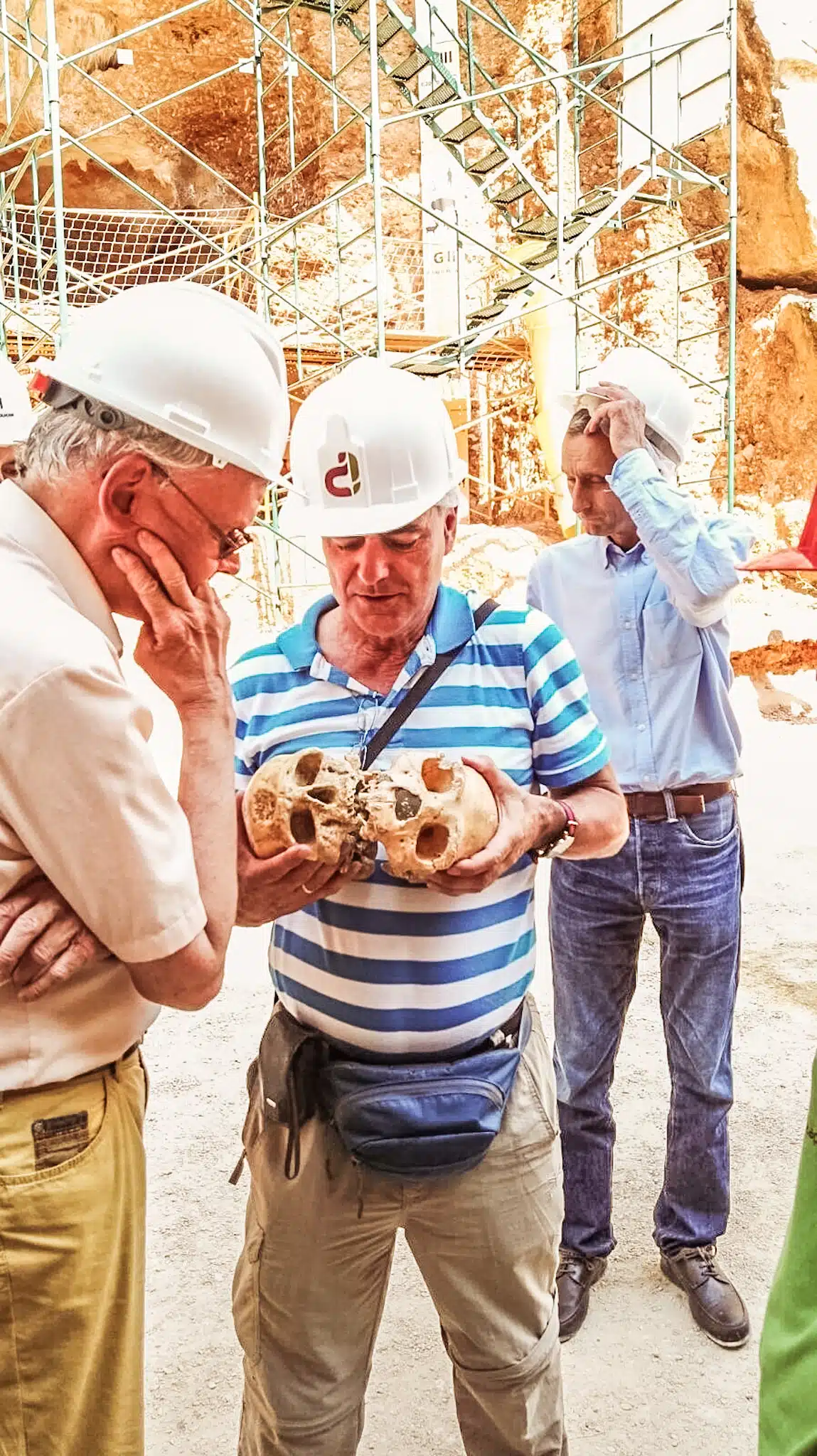 Michael Vogler in Atapuerca, cueva de los elefantes